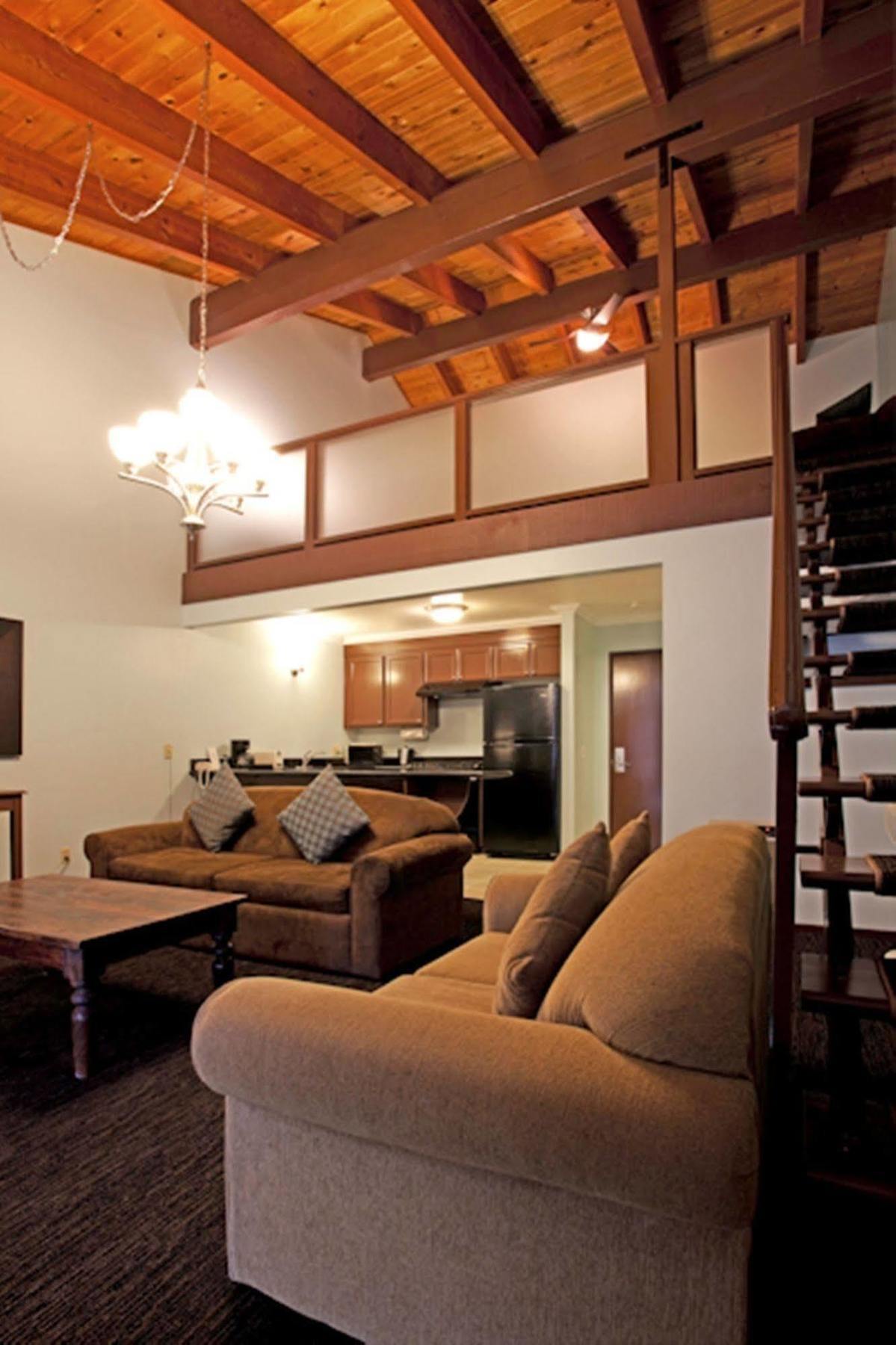 Hotel The Mammoth Creek 3*