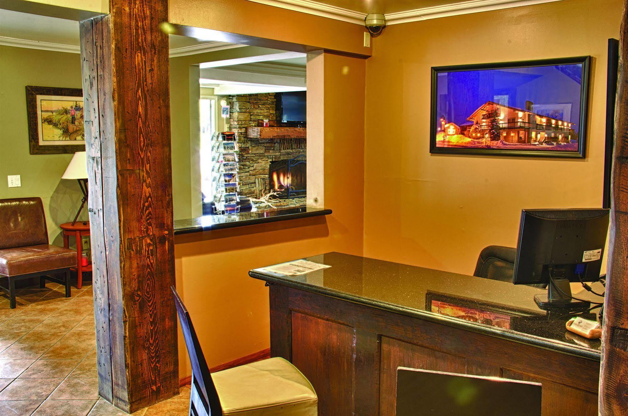Hotel The Mammoth Creek 3*