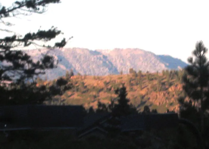 The Mammoth Creek Inn