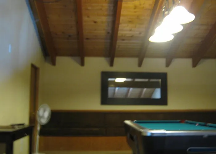 The Mammoth Creek Inn