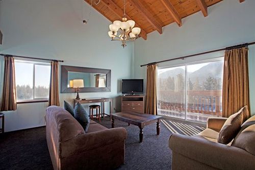 The Mammoth Creek 3*